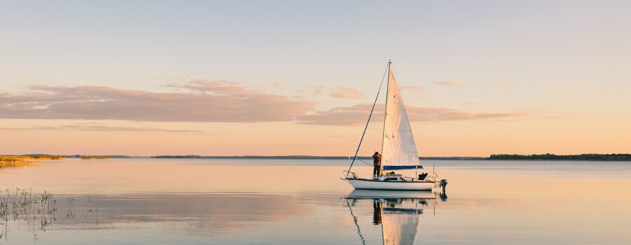 Navigating market turbulence: The power of minimum-volatility strategies